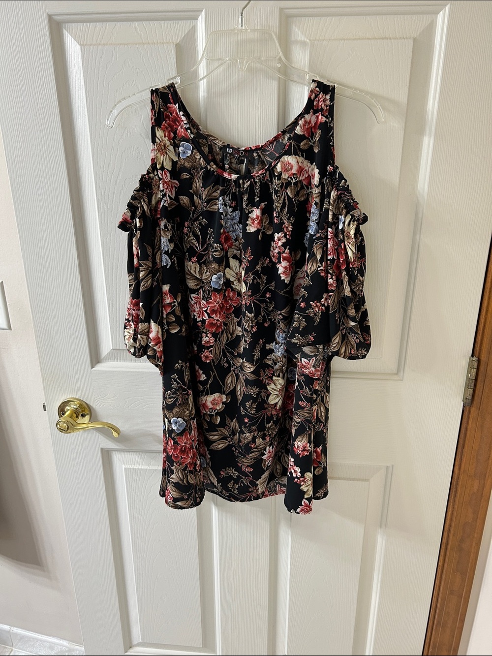 Cold-Shoulder Floral Blouse - Black with Red & Cream Floral